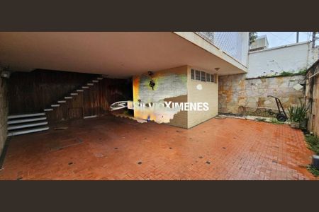 Casa à venda com 285m², 3 quartos e 4 vagas