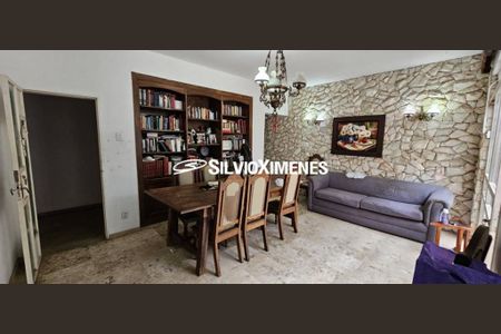 Casa à venda com 285m², 3 quartos e 4 vagas