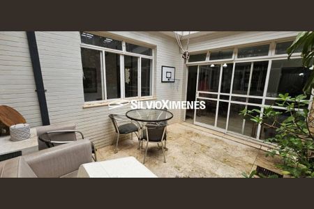 Casa à venda com 285m², 3 quartos e 4 vagas