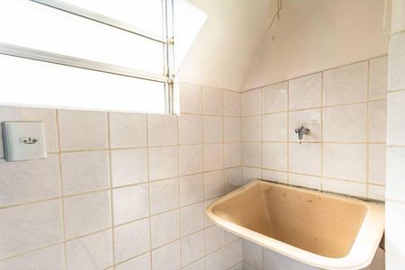 Apartamento à venda com 2 quartos, 50m² em Sagrada Família, Belo Horizonte