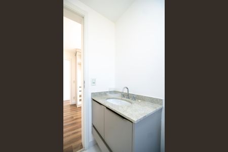 Apartamento à venda com 110m², 2 quartos e 2 vagas Apartamento à venda com 110m², 2 quartos e 2 vagasBanheiro da suíte 01