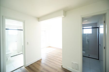 Apartamento à venda com 110m², 2 quartos e 2 vagas Apartamento à venda com 110m², 2 quartos e 2 vagasCloset da suíte 01