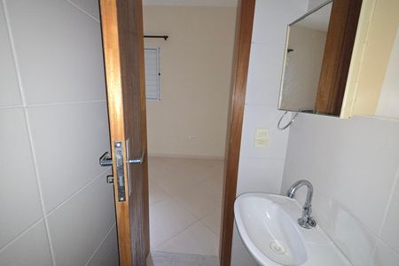 Casa de condomínio para alugar com 41m², 2 quartos e 1 vaga Casa de condomínio para alugar com 41m², 2 quartos e 1 vagaBanheiro da Suíte 1