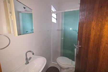 Casa de condomínio para alugar com 41m², 2 quartos e 1 vaga Casa de condomínio para alugar com 41m², 2 quartos e 1 vagaBanheiro da Suíte 1