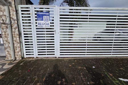 Casa de condomínio para alugar com 41m², 2 quartos e 1 vaga Casa de condomínio para alugar com 41m², 2 quartos e 1 vagaFachada