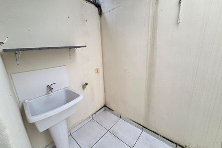 Casa de condomínio para alugar com 41m², 2 quartos e 1 vaga Casa de condomínio para alugar com 41m², 2 quartos e 1 vagaÁrea de Serviço