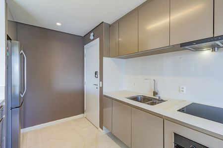 Apartamento para alugar com 100m², 2 quartos e 2 vagas Apartamento para alugar com 100m², 2 quartos e 2 vagasCozinha e Área de Serviço