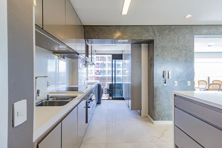 Apartamento para alugar com 100m², 2 quartos e 2 vagas Apartamento para alugar com 100m², 2 quartos e 2 vagasCozinha e Área de Serviço