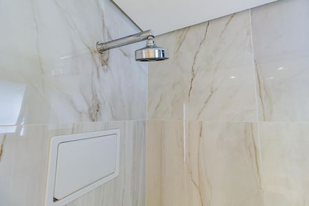 Apartamento para alugar com 100m², 2 quartos e 2 vagas Apartamento para alugar com 100m², 2 quartos e 2 vagasBanheiro da Suíte 1