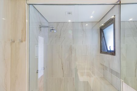 Apartamento para alugar com 100m², 2 quartos e 2 vagas Apartamento para alugar com 100m², 2 quartos e 2 vagasBanheiro da Suíte 1