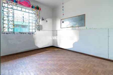 Casa à venda com 270m², 4 quartos e 3 vagas