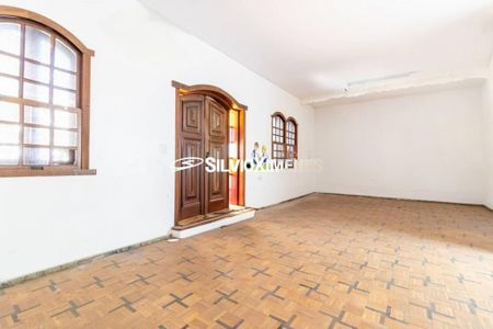 Casa à venda com 270m², 4 quartos e 3 vagas
