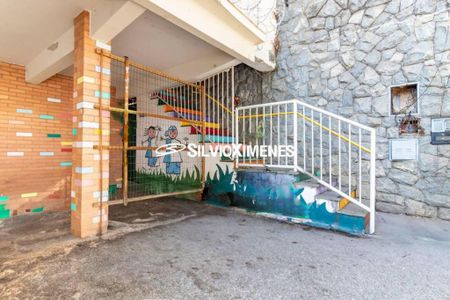 Casa à venda com 270m², 4 quartos e 3 vagas