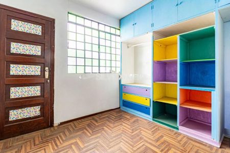 Casa à venda com 270m², 4 quartos e 3 vagas