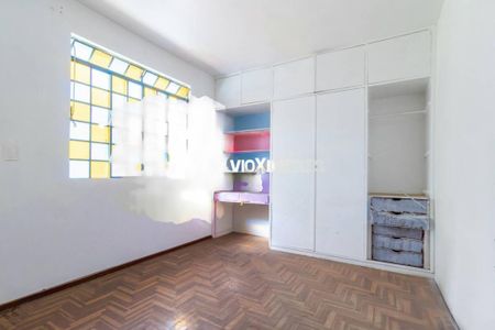 Casa à venda com 270m², 4 quartos e 3 vagas