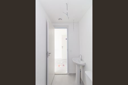 Apartamento para alugar com 38m², 2 quartos e sem vaga Apartamento para alugar com 38m², 2 quartos e sem vagaBanheiro