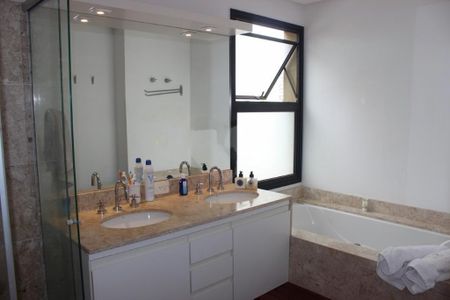 Apartamento à venda com 3 quartos, 171m² em Indianópolis, São Paulo