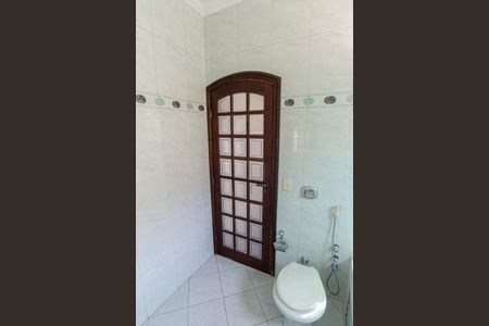 Casa à venda com 250m², 3 quartos e 2 vagas Casa à venda com 250m², 3 quartos e 2 vagasBanheiro da Suíte 1