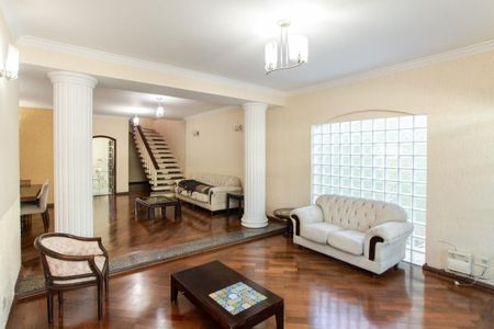 Casa à venda com 250m², 3 quartos e 2 vagas Casa à venda com 250m², 3 quartos e 2 vagasSala