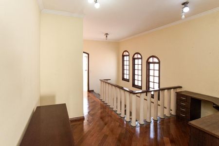 Casa à venda com 250m², 3 quartos e 2 vagas Casa à venda com 250m², 3 quartos e 2 vagasMezanino