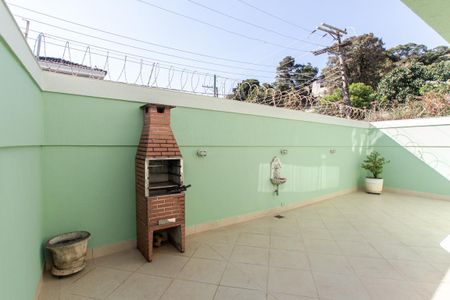 Casa à venda com 250m², 3 quartos e 2 vagas Casa à venda com 250m², 3 quartos e 2 vagasQuintal