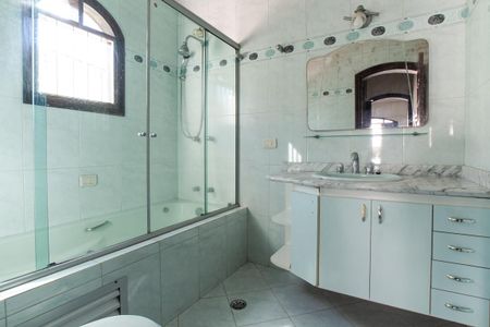 Casa à venda com 250m², 3 quartos e 2 vagas Casa à venda com 250m², 3 quartos e 2 vagasBanheiro da Suíte 1