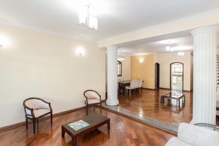 Sala de casa para alugar com 3 quartos, 250m² em Jardim Virginia Bianca, São Paulo