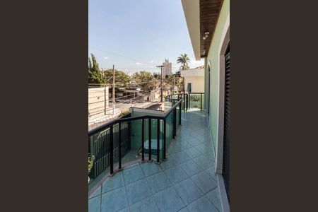 Casa à venda com 250m², 3 quartos e 2 vagas Casa à venda com 250m², 3 quartos e 2 vagasSuíte 2 - Varanda