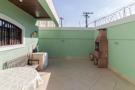 Casa à venda com 250m², 3 quartos e 2 vagas Casa à venda com 250m², 3 quartos e 2 vagasQuintal