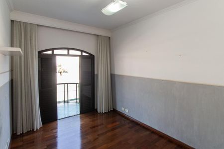 Casa à venda com 250m², 3 quartos e 2 vagas Casa à venda com 250m², 3 quartos e 2 vagasSuíte 2