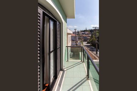 Casa à venda com 250m², 3 quartos e 2 vagas Casa à venda com 250m², 3 quartos e 2 vagasSuíte 3 - Varanda