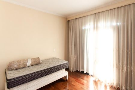 Casa à venda com 250m², 3 quartos e 2 vagas Casa à venda com 250m², 3 quartos e 2 vagasSuíte 3
