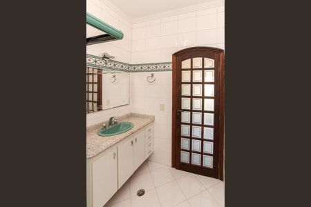 Casa à venda com 250m², 3 quartos e 2 vagas Casa à venda com 250m², 3 quartos e 2 vagasBanheiro da Suíte 2