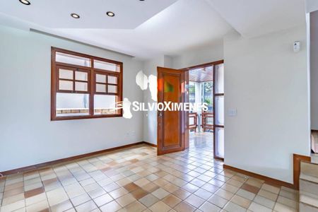 Casa à venda com 7 quartos, 640m² em Santa Tereza, Belo Horizonte