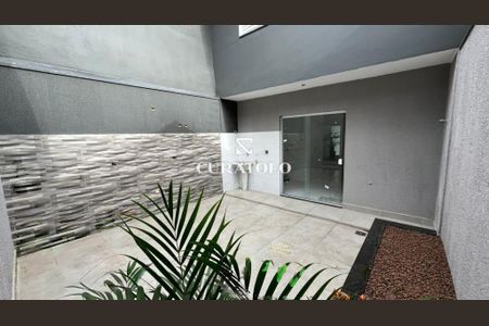 Casa à venda com 3 quartos, 120m² em Vila Canero, São Paulo