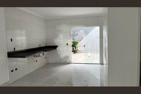 Casa à venda com 3 quartos, 120m² em Vila Canero, São Paulo