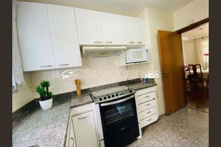 Apartamento à venda com 180m², 4 quartos e 4 vagas