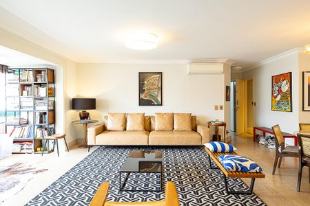 Apartamento para alugar com 149m², 3 quartos e 2 vagas Apartamento para alugar com 149m², 3 quartos e 2 vagasSala