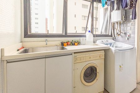 Apartamento para alugar com 149m², 3 quartos e 2 vagas Apartamento para alugar com 149m², 3 quartos e 2 vagasÁrea de Serviço