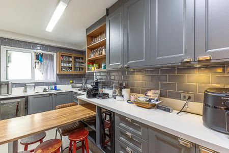 Apartamento para alugar com 149m², 3 quartos e 2 vagas Apartamento para alugar com 149m², 3 quartos e 2 vagasCozinha