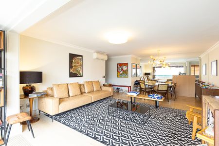 Apartamento para alugar com 149m², 3 quartos e 2 vagas Apartamento para alugar com 149m², 3 quartos e 2 vagasSala