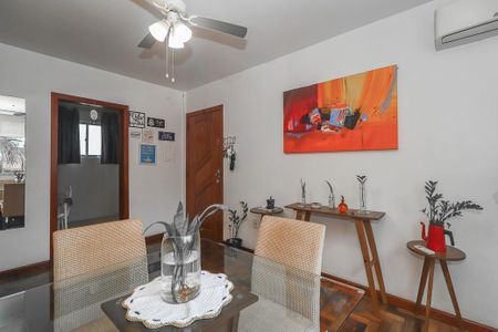 Sala de apartamento à venda com 2 quartos, 65m² em Passo D’areia, Porto Alegre