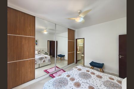Casa de condomínio à venda com 360m², 5 quartos e 5 vagas