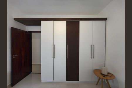 Casa de condomínio à venda com 360m², 5 quartos e 5 vagas