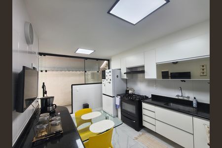 Casa de condomínio à venda com 360m², 5 quartos e 5 vagas