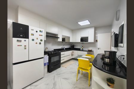 Casa de condomínio à venda com 360m², 5 quartos e 5 vagas