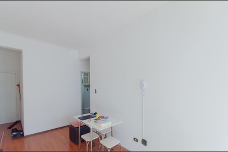 Apartamento à venda com 56m², 1 quarto e sem vagaSala
