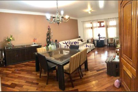 Casa para alugar com 3 quartos, 200m² em Jardim Lar Sao Paulo, São Paulo