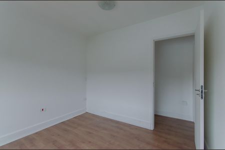 Casa à venda com 420m², 5 quartos e 3 vagas Casa à venda com 420m², 5 quartos e 3 vagasQuarto 3