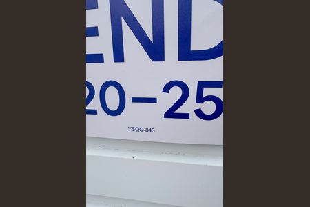 Casa à venda com 420m², 5 quartos e 3 vagas Casa à venda com 420m², 5 quartos e 3 vagasPlaquinha YSQQ-843